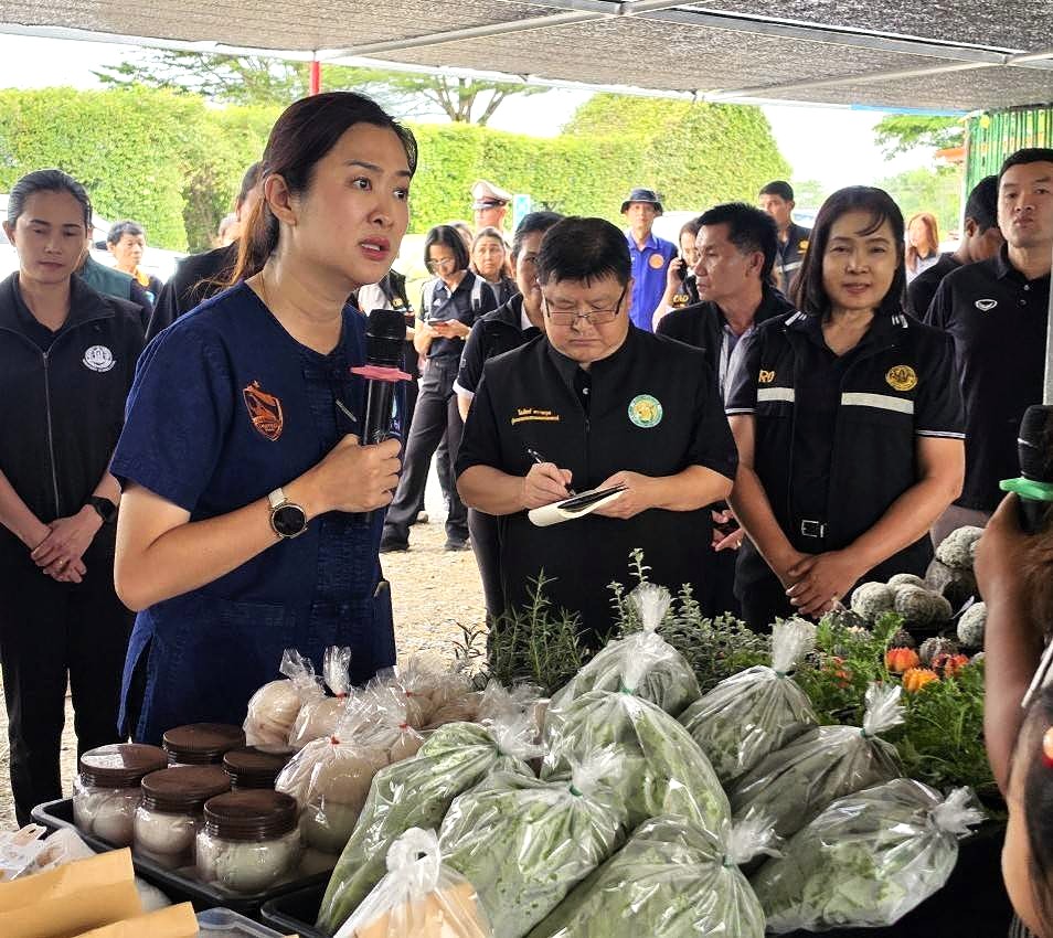 title - ผู้ตรวจราชการกรม ส.ป.ก. ร่วมติดตามรัฐมนตรีช่วยว่าการกระทรวงเกษตรและสหกรณ์ (นางสาวปิยะรัฐชย์ ติยะไพรัช) ลงพื้นที่ตรวจราชการจังหวัดสุโขทัย
